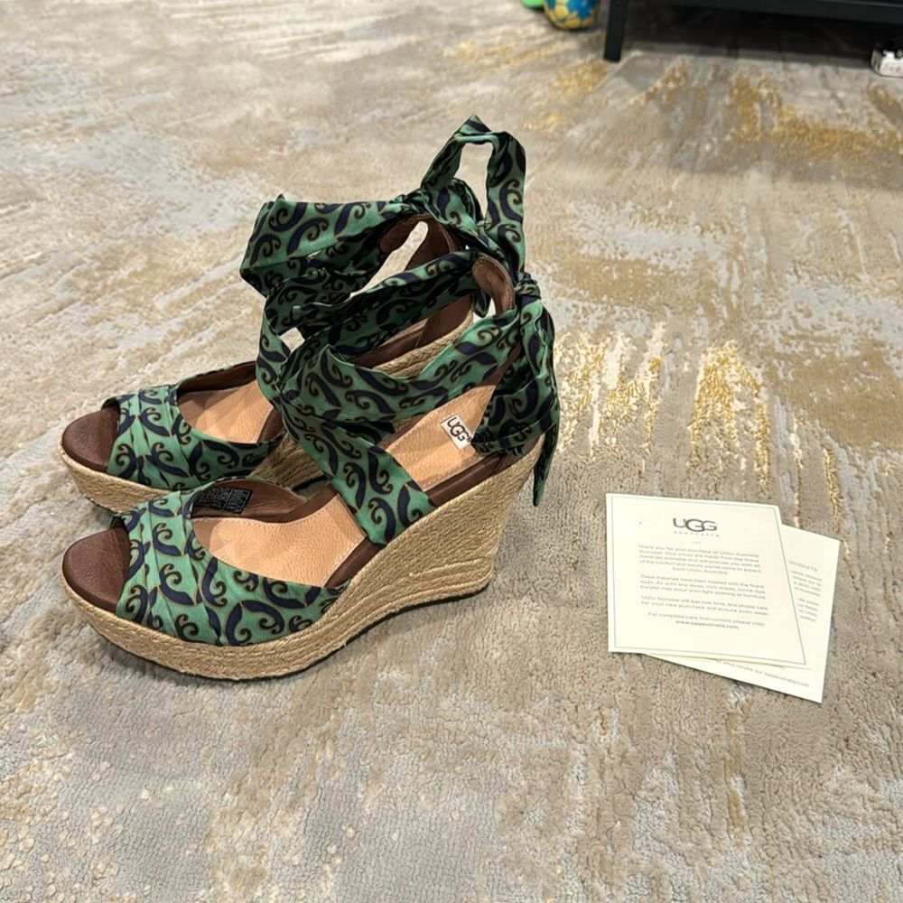 UGG Lucianna Marrakech Green/Blue Satin Espadrilles Wedge Sandals size 7.5 new
